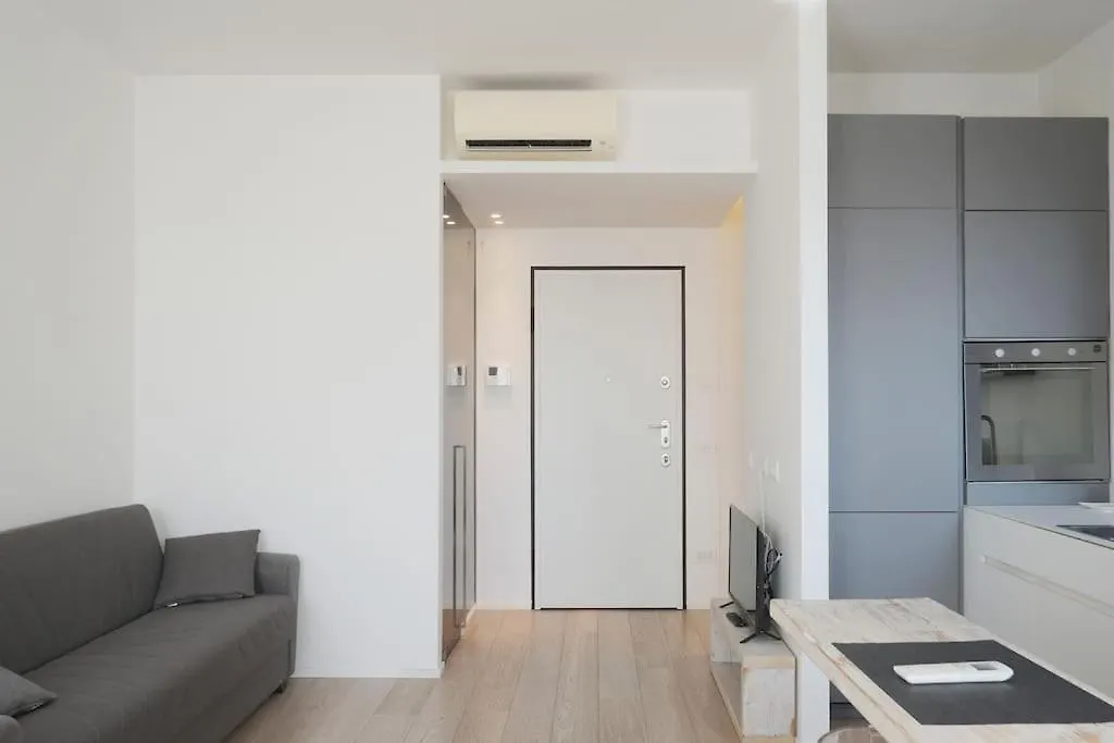 Apartment Orea Spiti- Modern Mantegna Arco Della Pace District Milan
