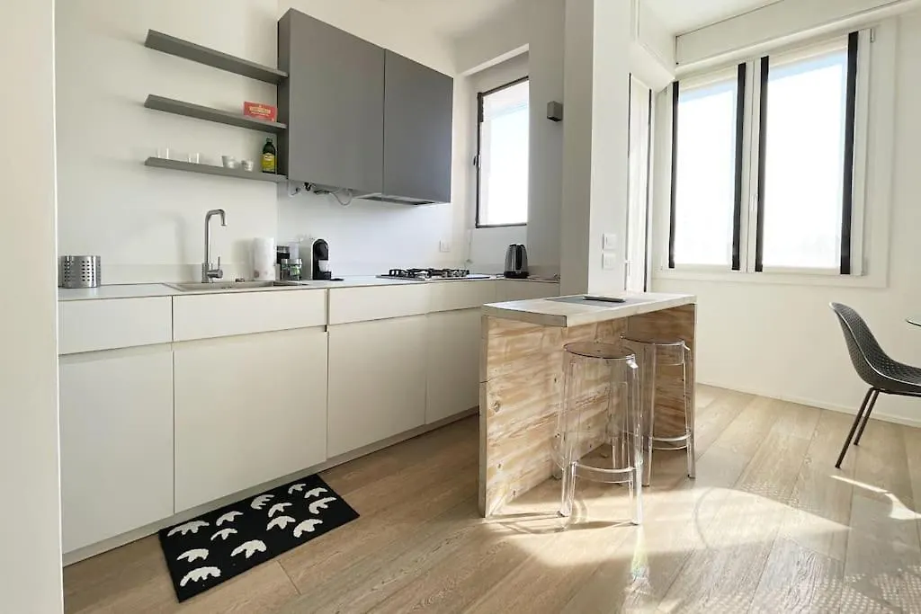 Apartment Orea Spiti- Modern Mantegna Arco Della Pace District Milan