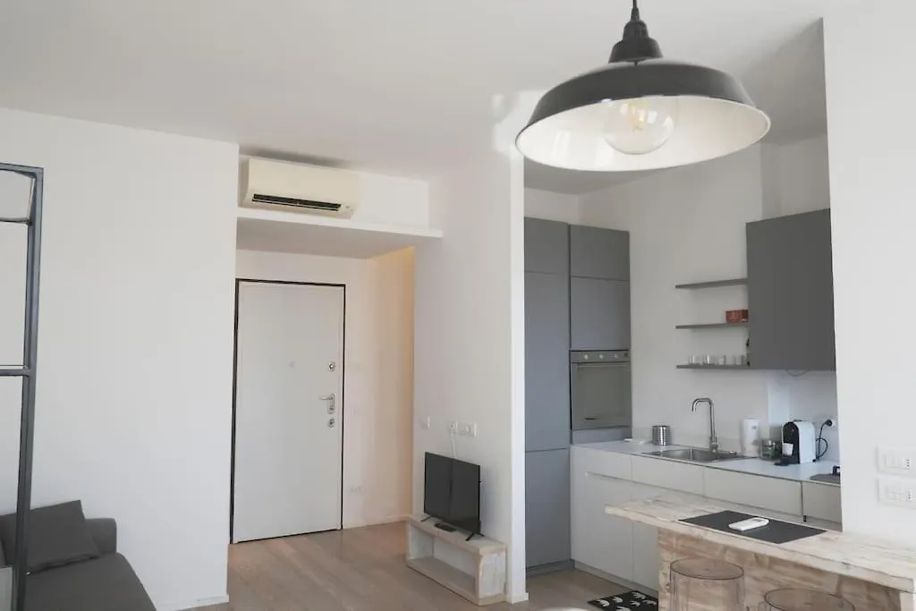 Apartment Orea Spiti- Modern Mantegna Arco Della Pace District Milan