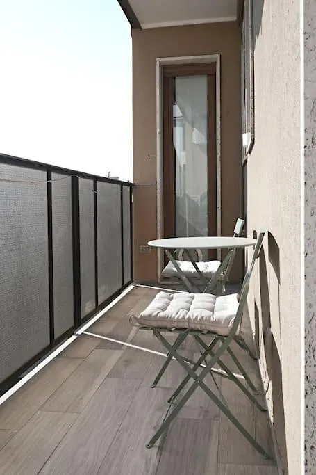 Apartment Orea Spiti- Modern Mantegna Arco Della Pace District Milan